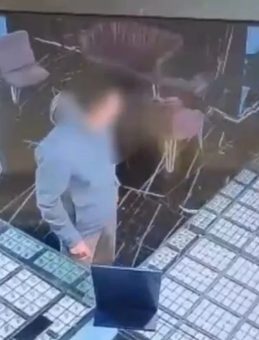 Şanlıurfa&rsquo;da Kuyumcuya Saldırı: 4 Milyon Lira Değerindeki Altın Gasp Edildi