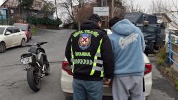 Sarıyer&rsquo;de Akrobatik Hareket Yapan S&uuml;r&uuml;c&uuml;ye Ceza Yağdı