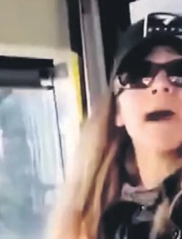 Savcıyım diyen kadın su&ccedil; makinesi &ccedil;ıktı