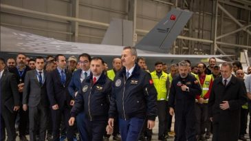 Savunma Sanayi Başkanı Haluk G&ouml;rg&uuml;n, KAAN Hangarını İnceledi&hellip; KAAN'ın Yeni Prototipleri Tanıtıldı