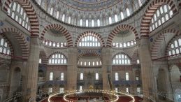 Selimiye Camisi Ramazan&rsquo;a G&ouml;z Alıcı Bir Şekilde Hazırlanıyor