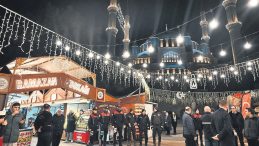 Selimiye&rsquo;nin G&ouml;lgesinde Ramazan Coşkusu