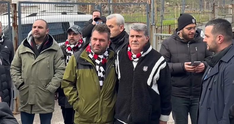 Serdal Adalı, Kocaeli Deplasmanında Taraftarlarla Birlikte Trib&uuml;ne Girdi