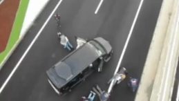 Silah Zoruyla Kadının Evine Girerek Hesabından Para &Ccedil;eken Ş&uuml;pheliler Yakalandı