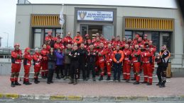 Sınıfın Kahramanları Artık Enkazın da Kahramanı