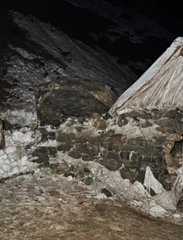 Şırnak'ta Yama&ccedil;tan Kopan Kaya Par&ccedil;aları Ağıla D&uuml;şt&uuml;: 20 Hayvan Telef Oldu