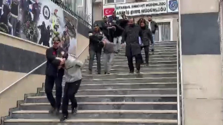 Şişli'de Erden Timur'un Sahibi Olduğu Binaya Silahlı Saldırı: 5 Ş&uuml;pheli G&ouml;zaltında