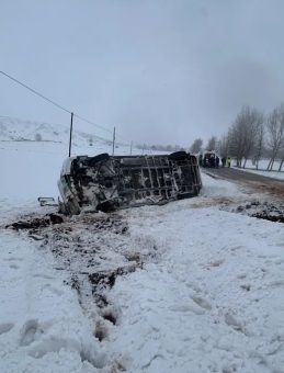 Sivas'ta &Ouml;ğrenci Servisi Devrildi: 14 Yaralı