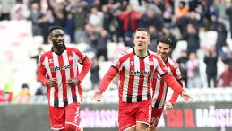 Sivasspor, Vanspor FK ile 90+4'te Beraberlik Sağladı! Rey Manaj Yetersiz Kaldı