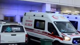 SON DAKİKA | Aksaray'da Korkun&ccedil; Kaza: Servis Minib&uuml;s&uuml; Duvara &Ccedil;arptı, 14 Yaralı