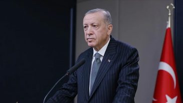 SON DAKİKA | Başkan Erdoğan "Emek Sofrası Buluşması" iftar programında konuşmalar yapıyor