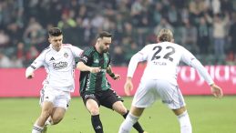 SON DAKİKA | Beşiktaş, Ziraat T&uuml;rkiye Kupası&rsquo;nda Kocaelispor&rsquo;a takıldı! 2 penaltı kararı