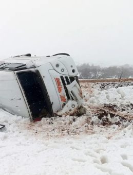 SON DAKİKA | Sivas'ta &Ouml;ğrenci Servisi Devrildi: 10 Yaralı!
