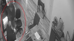 SON DAKİKA&hellip; Şaka yapmak isterken arkadaşını yaralama tehlikesi: O anlar kaydedildi!