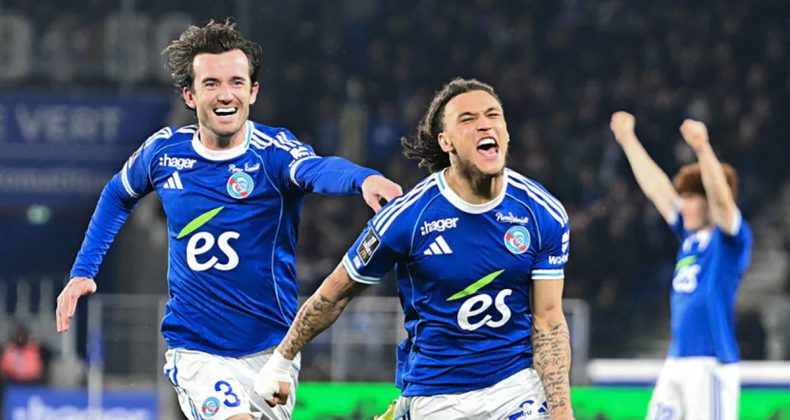 Strasbourg, Olimpik Lyon'u 3 golle mağlup etti!