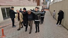 Su&ccedil; &Ouml;rg&uuml;t&uuml;ne Y&ouml;nelik Operasyon: 5 Kişi Tutuklandı