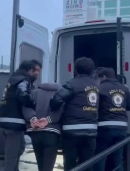 Suikast Silahlarına &Ccedil;ifte Operasyon: Su&ccedil; &Ouml;rg&uuml;tlerine Satılamadan Yakalandılar