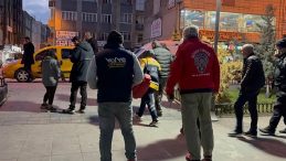 Taksi Durağında Bı&ccedil;aklı Kavga: Bir Kişi Yaralandı