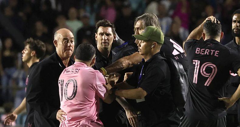 Taraftarlar, Lionel Messi'ye Zor Anlar Yaşattı!