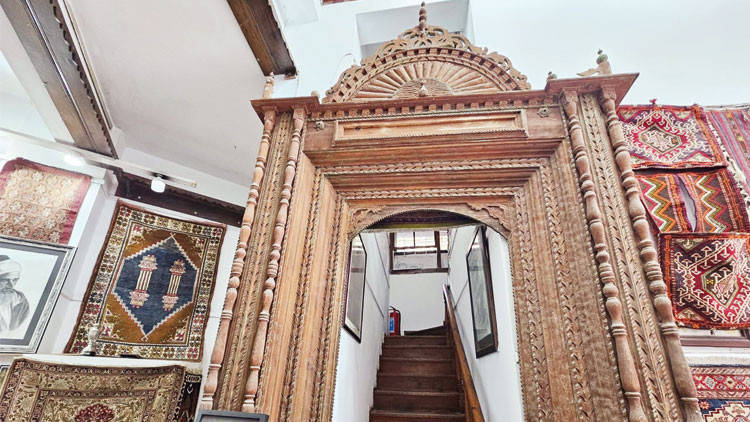 Tarihi Mihrabı Kapı S&uuml;s&uuml; Yaptı! Kalei&ccedil;i'nde Pes Dedirten Vandallık