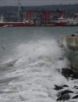Tekirdağ'da İki İl&ccedil;ede Eğitime Ara Verildi