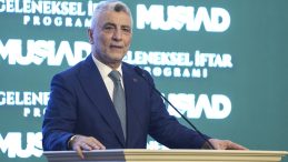 Ticaret Bakanı Bolat, M&Uuml;SİAD Geleneksel İftar Programı'nda konuştu