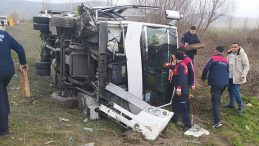 Tokat'ta &Ouml;ğrencileri Taşıyan Minib&uuml;s Kazası: 22 Yaralı!