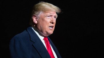 Trump, Y&uuml;zde 10'luk K&uuml;resel Tarife Uygulama Kararını A&ccedil;ıkladı