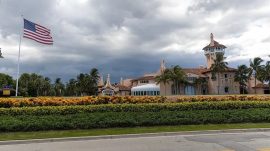 Trump&rsquo;ın Malikanesine İzinsiz Giriş: Gizli Servis Ateş A&ccedil;tı