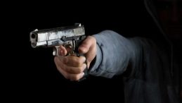 Tunceli'de Silahlı Kavga: İş Yerinin &Ouml;n&uuml;nde Ateş A&ccedil;ıldı, 1 Yaralı