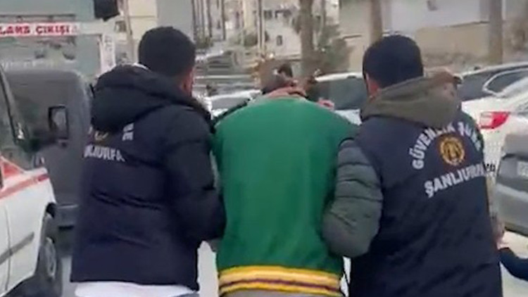 T&uuml;rk Bayrağı ve Atat&uuml;rk'e Hakaret Eden Şahıslara G&ouml;zaltı