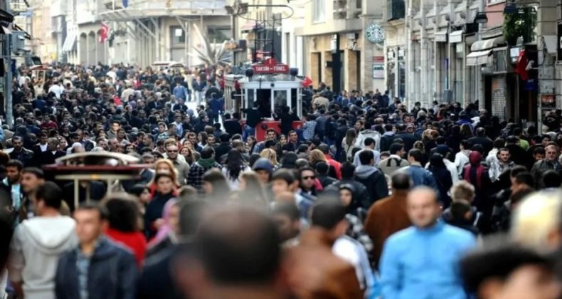 T&uuml;rkiye'nin Y&uuml;zde 53,3'&uuml; Mutlu! T&Uuml;İK Yaşam Memnuniyeti Anketi Sonu&ccedil;larını Yayınladı