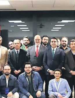 T&uuml;rkiye&rsquo;nin Eli Osmanlı Mirası Ailelere Uzanıyor