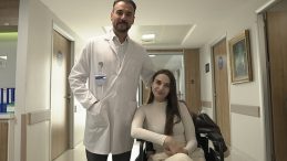 &Uuml;lkesinde Ayağının Kesileceğini S&ouml;ylediler, T&uuml;rkiye'de Sağlığına Kavuştu