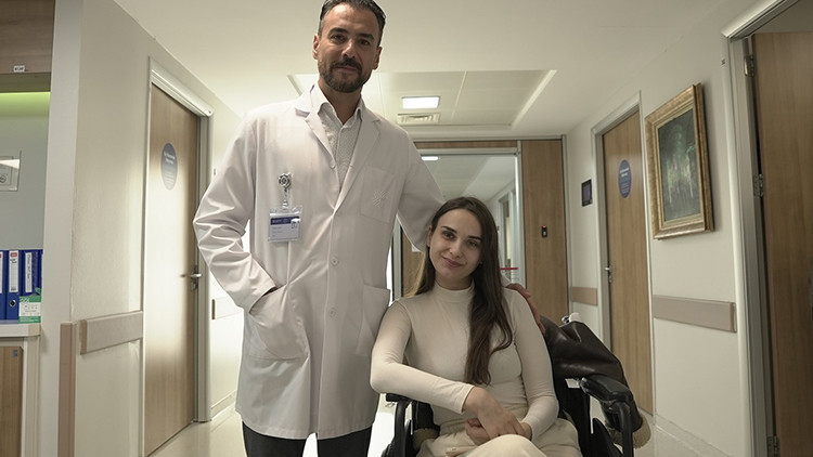 &Uuml;lkesinde Ayağının Kesileceğini S&ouml;ylediler, T&uuml;rkiye'de Sağlığına Kavuştu