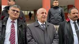 &Uuml;mit &Ouml;zdağ, Tehdit Su&ccedil;lamasıyla Mahkeme Karşısında | 'Cumhuriyet'in Kurucu Kadrolarına Hakaret Etmişti'