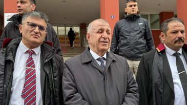&Uuml;mit &Ouml;zdağ, Tehdit Su&ccedil;lamasıyla Mahkeme Karşısında | 'Cumhuriyet'in Kurucu Kadrolarına Hakaret Etmişti'