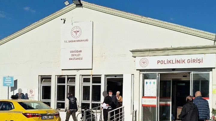 &Uuml;sk&uuml;dar Devlet Hastanesi'nde R&uuml;şvet Skandalı: İki Doktor G&ouml;zaltına Alındı