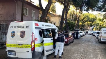 &Uuml;z&uuml;c&uuml; Olay… Yaşlı &Ccedil;ift Evlerinde Bı&ccedil;aklanarak Hayatını Kaybetti