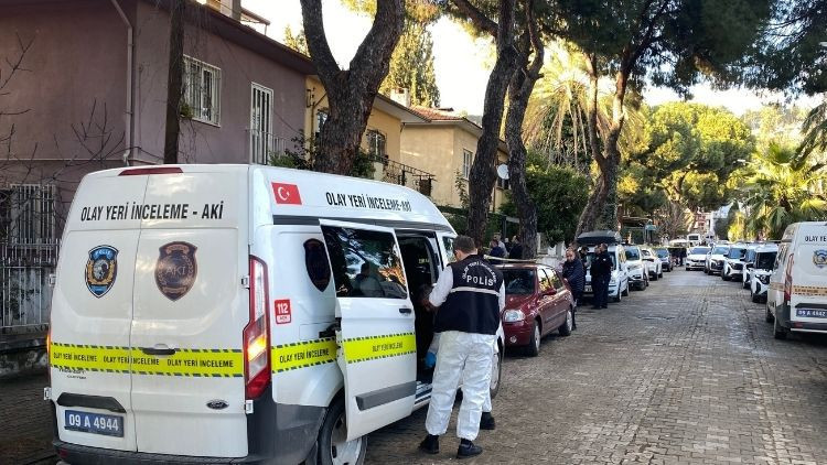 &Uuml;z&uuml;c&uuml; Olay… Yaşlı &Ccedil;ift Evlerinde Bı&ccedil;aklanarak Hayatını Kaybetti