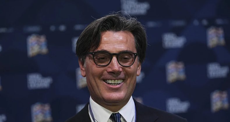 Vincenzo Montella'dan Osimhen yorumu: "Yarınki ma&ccedil;ta oynamazsa&hellip;&rdquo;