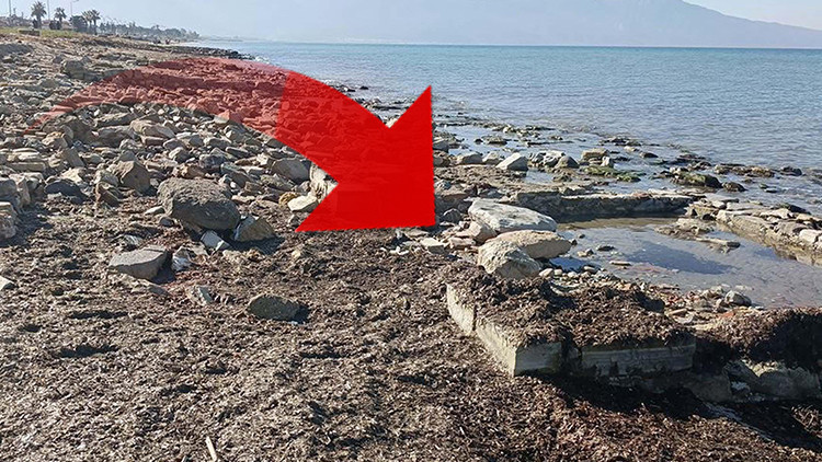 Yağmur Suları Plajdaki Kumları Taşıyınca Ortaya &Ccedil;ıkan Değerli Eser