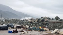 Yalova'da Deniz Taşkını: Yapılar Zarar G&ouml;rd&uuml;