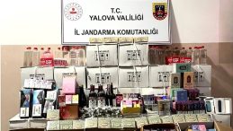 Yalova'da Ka&ccedil;ak Alkol ve T&uuml;t&uuml;n Operasyonu: 2 G&ouml;zaltı