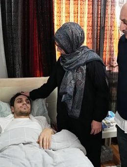 Yardım Etmek İstedi, 6 Yerinden Bıçaklandı