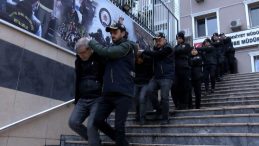 Yatırım Vaadiyle 127 Milyon Lira Dolandırıldılar, 40 Ş&uuml;pheli Tutuklandı