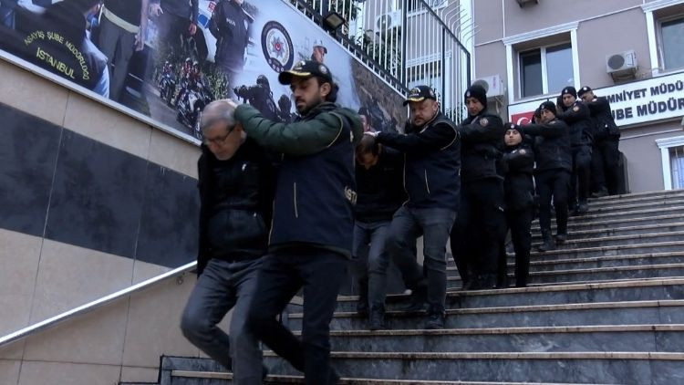 Yatırım Vaadiyle 127 Milyon Lira Dolandırıldılar, 40 Ş&uuml;pheli Tutuklandı