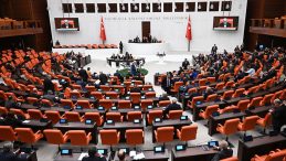 Yeni Bakanlar G&uuml;rlek ve &Ccedil;ift&ccedil;i, Bug&uuml;n Meclis'te Yemin Edecek