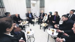 Yeni Evlerine Kavuşan Aileler İlk Misafirlerini Ağırladı