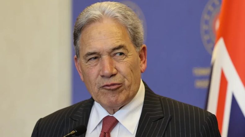 Yeni Zelanda Dışişleri Bakanı Peters: Rusya’nın Gölge Filosundaki 100 Geminin Yaptırım Listesine Alınacağı Açıklandı